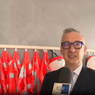 Carissime bollette: cittadini e aziende piegati dal costo dell'energia, luce +50%